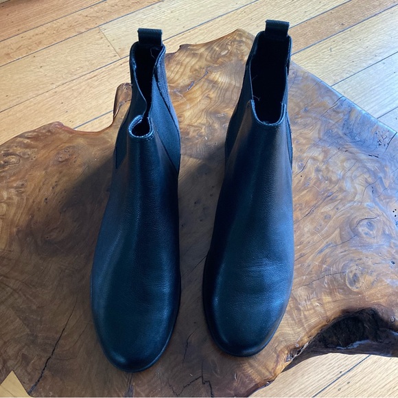 Aerosoles Stepdance ankle boots 9.5 wide black. NIB - Picture 2 of 6